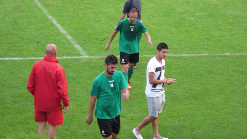 Двама защитници на Ботев (Враца) под въпрос за събота