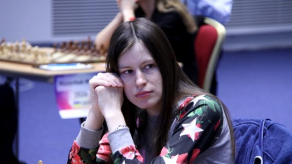 Наталия Погонина и Мария Музичук с реми в първата партия от финалния мач на световното първенство