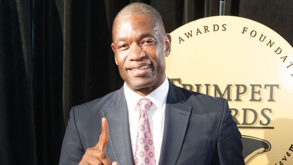 Дикембе Мутомбо влиза в Залата на славата