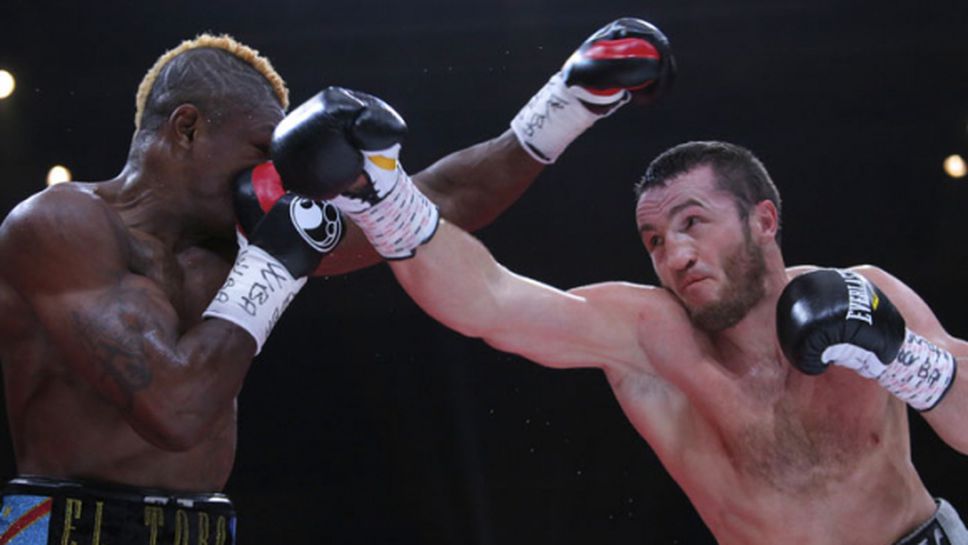 Лебедев защити титлата си на световен шампион по бокс