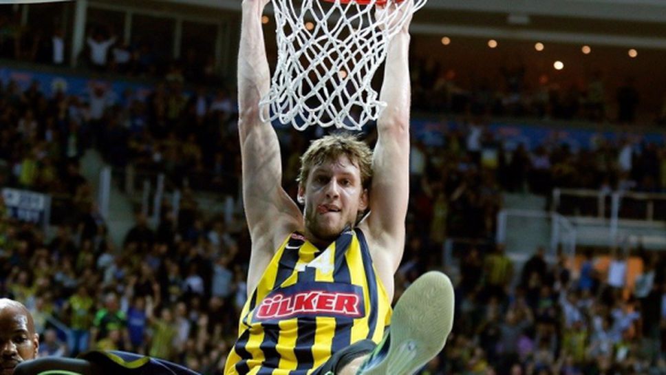 Весели не позволи на Макаби да превземе Истанбул (видео)