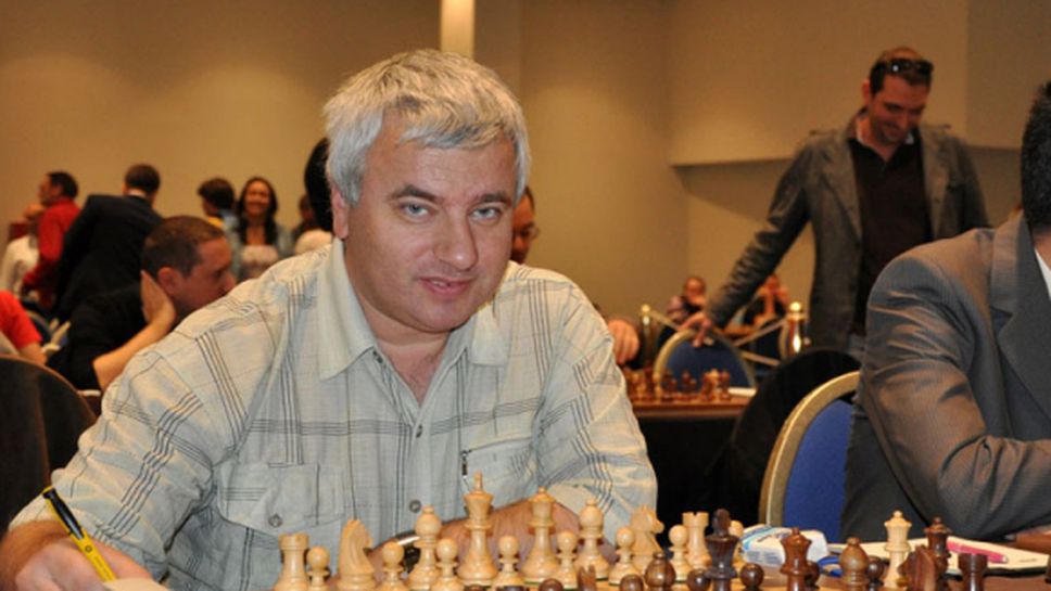 Защитаващият титлата си Кирил Георгиев стартира с победа в 79-ото ДП по шахмат