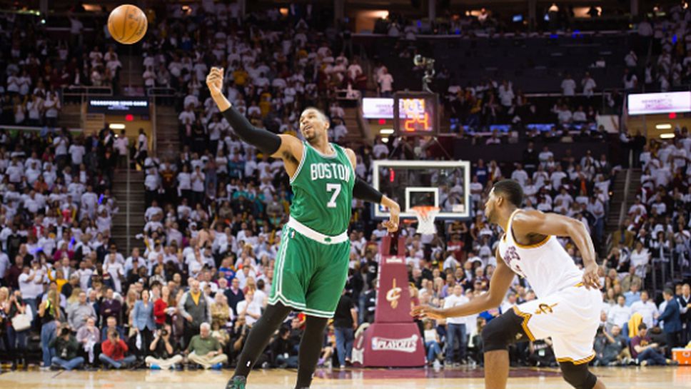 Кливлънд би трудно Бостън, Вашингтон отново спечели в Торонто