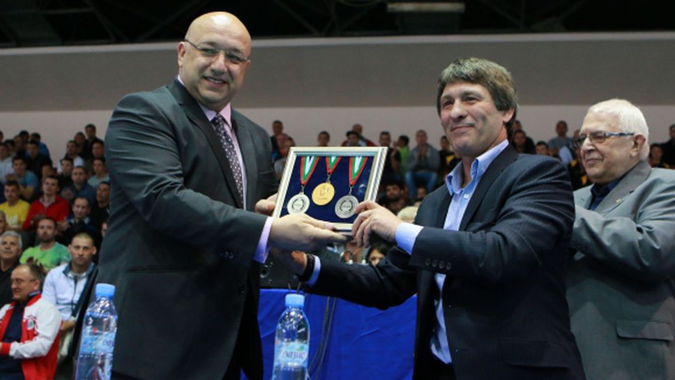 Красен Кралев откри един от най-авторитетните турнири по борба "Дан Колов – Никола Петров"