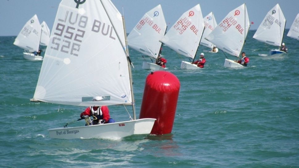 Повече от 200 екипажа от пет държави участват на ветроходната регата Бургас