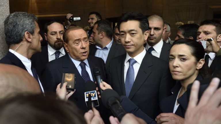 Берлускони след срещата: Може да остана начело на Милан с 51%