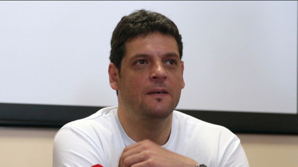 Пламен Константинов: Приоритет е представянето ни в Световната лига и на Евро 2015 (ВИДЕО)