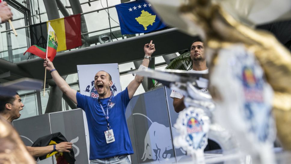 Българин хвърли хартиено самолетче на сензационно дълга дистанция