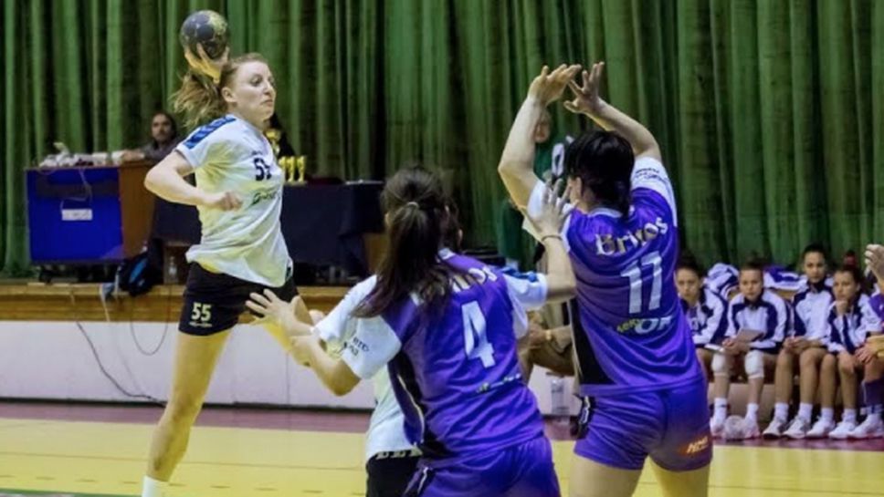 Бъки (Габрово) поведе в „супер финала” за титлата на България по хандбал при жените