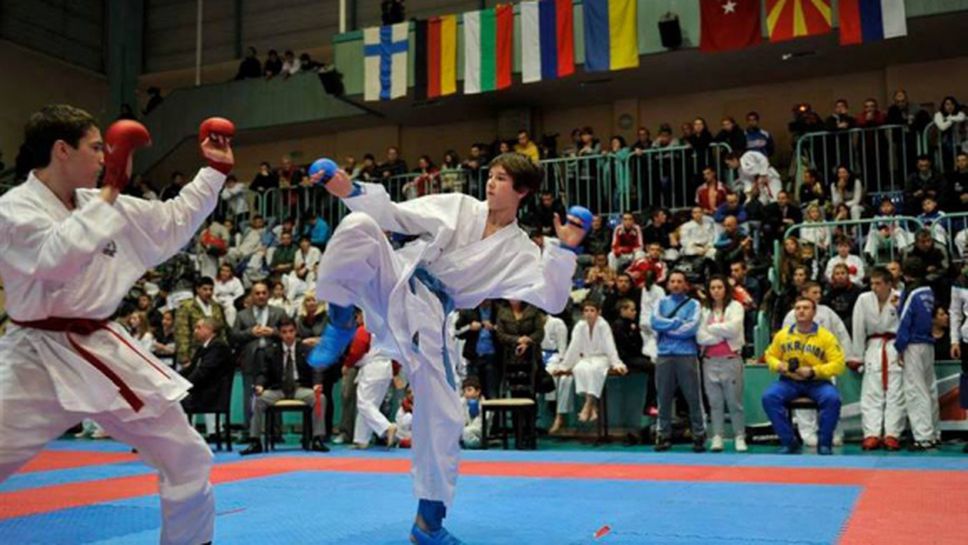 Над 500 каратеки от 10 държави се пускат "Nikon open"