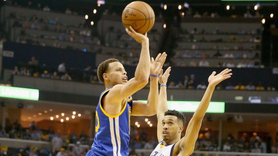 Уориърс не дадоха шанс на Мемфис и изравниха серията