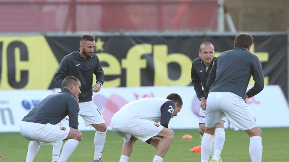 Трима юноши в групата на Локо (Пд) за мача с Марек