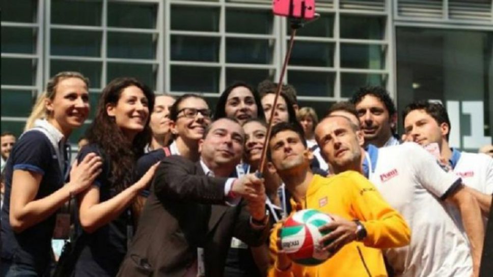 Президентът на Ломбардия награди Джокович и шампионките по волейбол на Италия (снимки + видео)