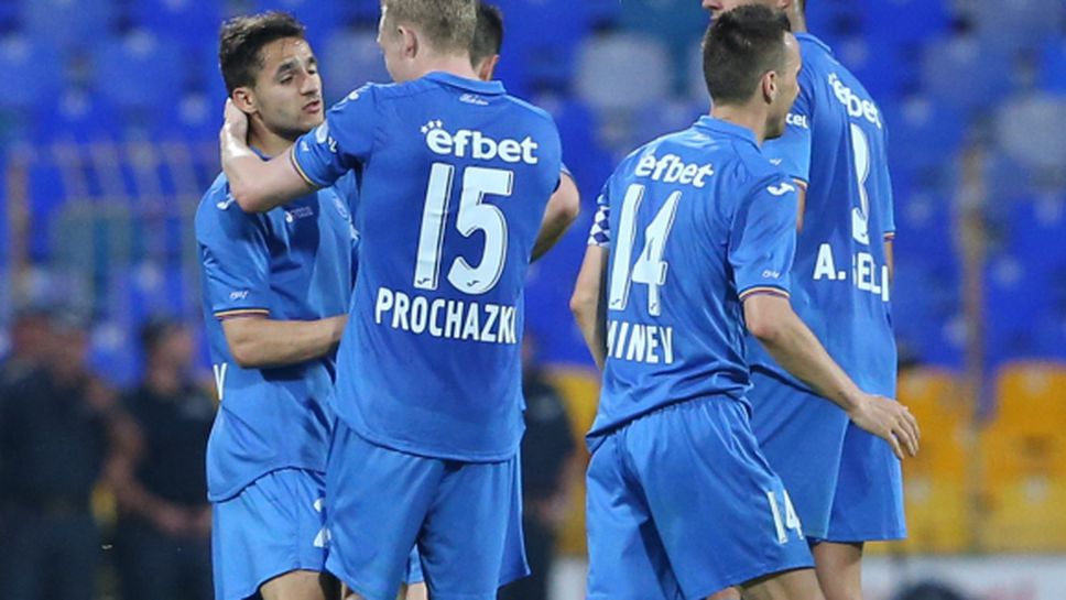 Левски вдига трима контузени футболисти за финала с Черно море