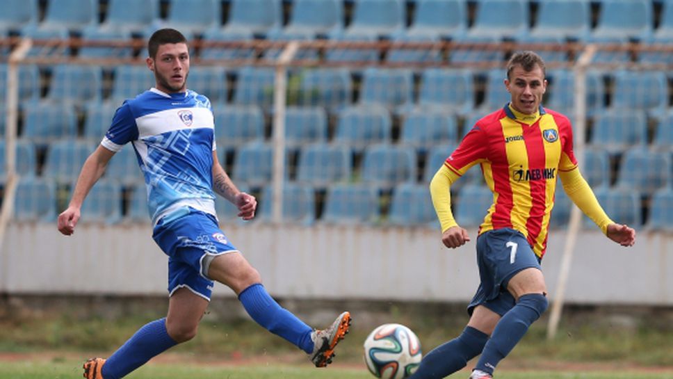 Феновете на Спартак (Вн) правят прочит на истината и лъжата за спортен комплекс "Спартак"