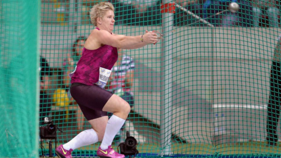 Влодарчик и Файдек триумфираха на чук в Острава