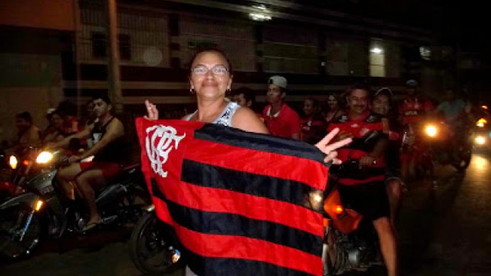 Фиеста по улиците на Рио де Жанейро - феновете на Фламенго полудяха