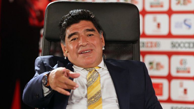 Марадона: Наслаждавам се на случващото се във ФИФА