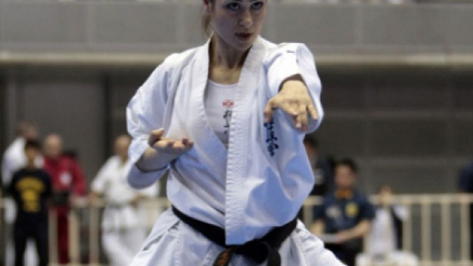 Световната шампионка по карате киокушин Гергана Апостолова прекратява кариерата си