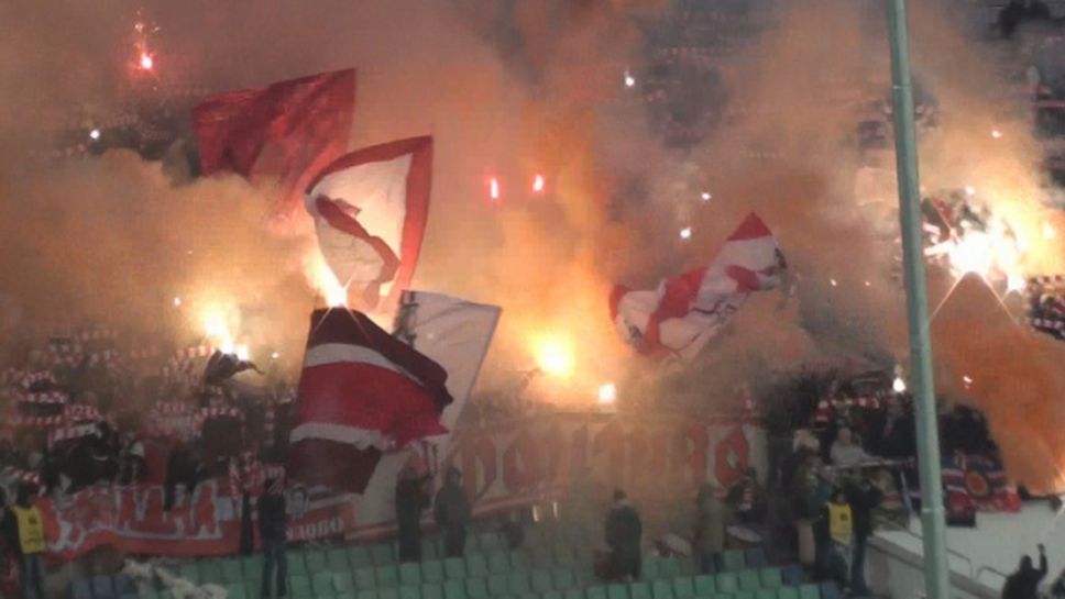 Факлеада на "червената" агитка срещу Левски