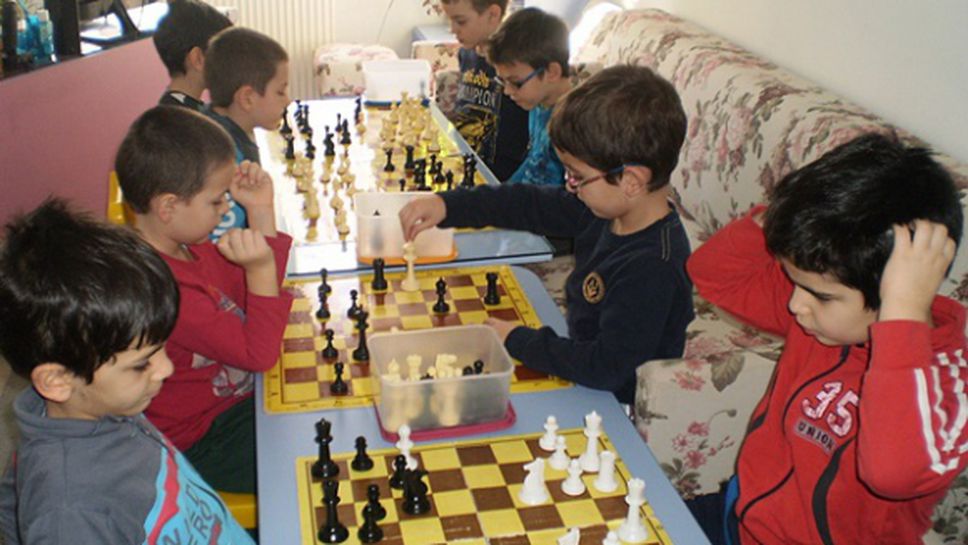 В Плевен спортен клуб започна популяризиране на шахматната игра в детските градини