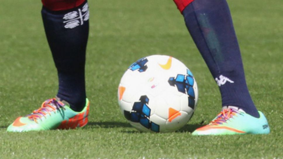 Все повече футболисти в Серия "А" носят връзки на обувките с цветовете на дъгата