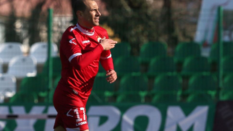 Марто Петров даде пример как трябва да се защитава фланелката на ЦСКА