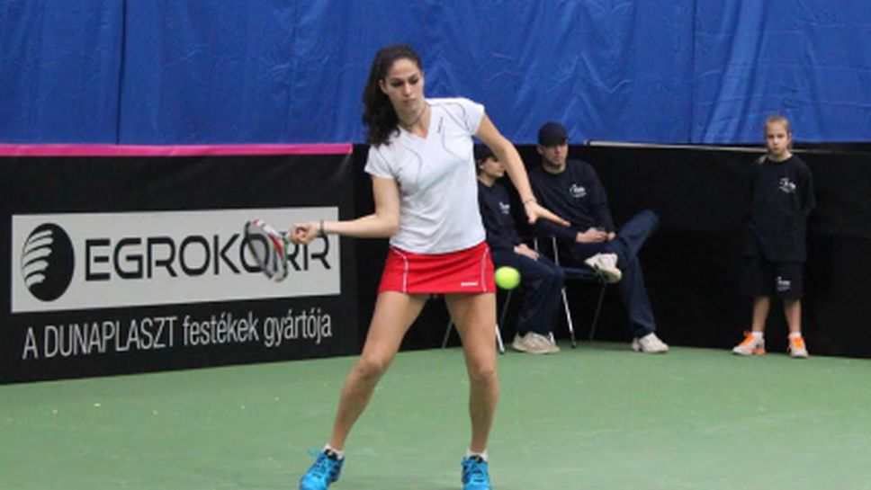 Шиникова отстъпи срещу италианка на 1/2-финалите в Амиен