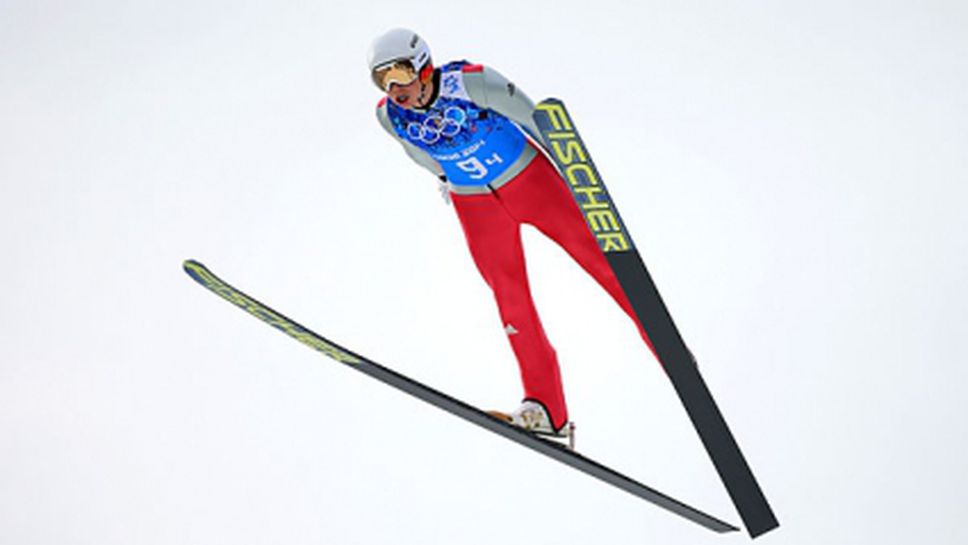 Уатабе грабна кристалния глобус в северната комбинация