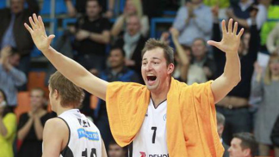 Самолетът с баскетболистите на Нижни Новгород направи принудително кацане в Берлин