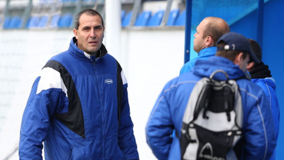 Ботев избира между три сериозни имена за нов треньор от лятото