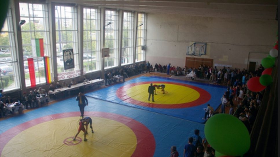 Призът "Злати Ройдев" остана в Гълъбово