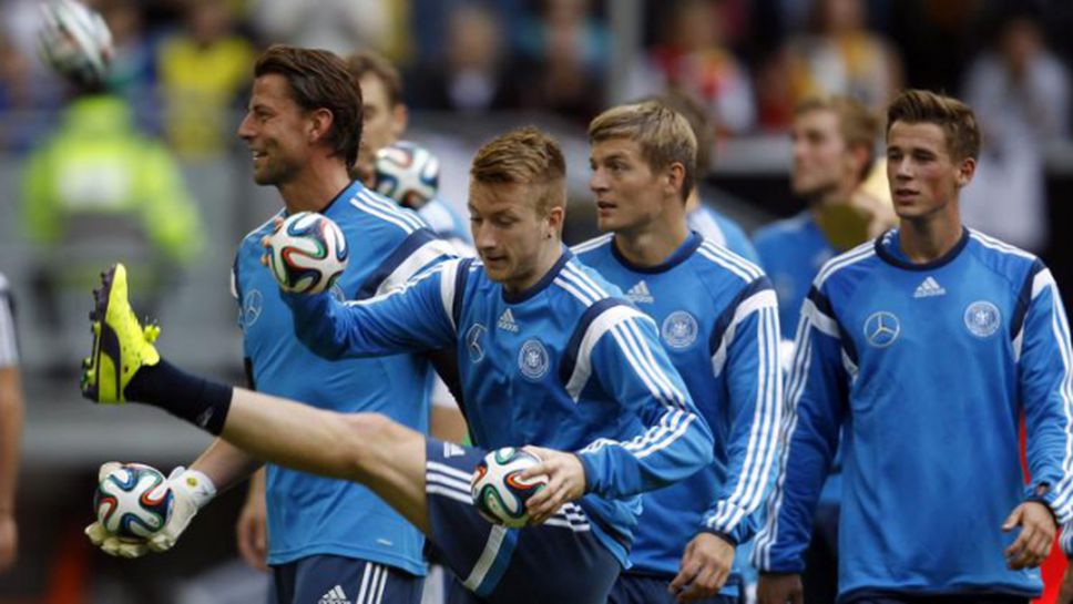 Без коментар: 40 000 на тренировката на Германия преди мача с Аржентина