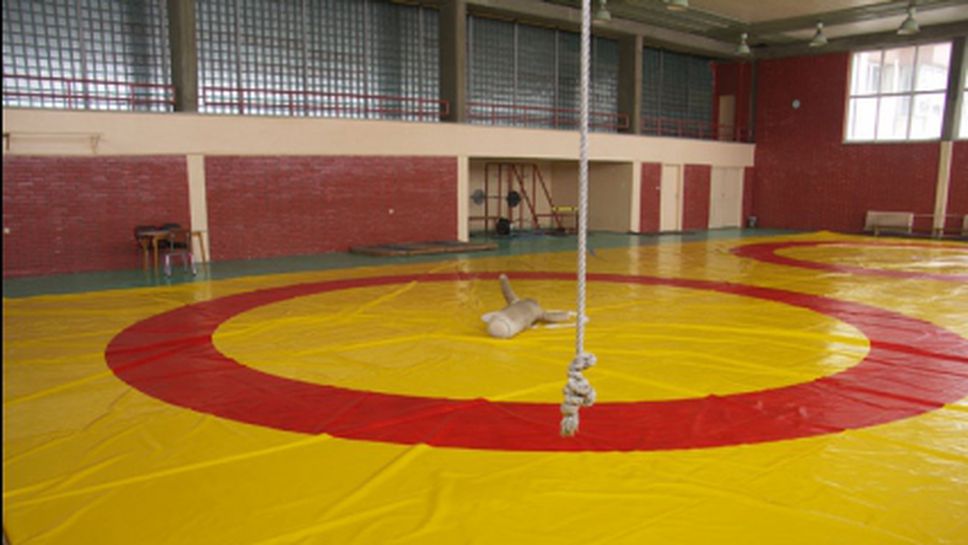 Сребро и пет бронза за българите на "Петко Сираков - Иван Илиев"