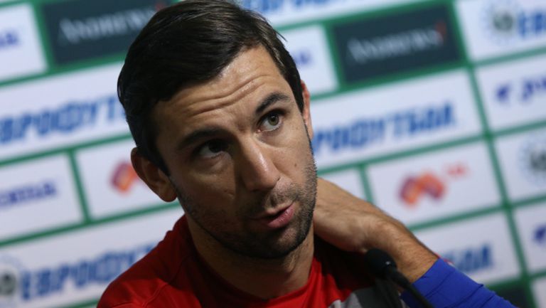 Дарио Сърна: Няма да мислим за играта на българите, ние сме фаворити