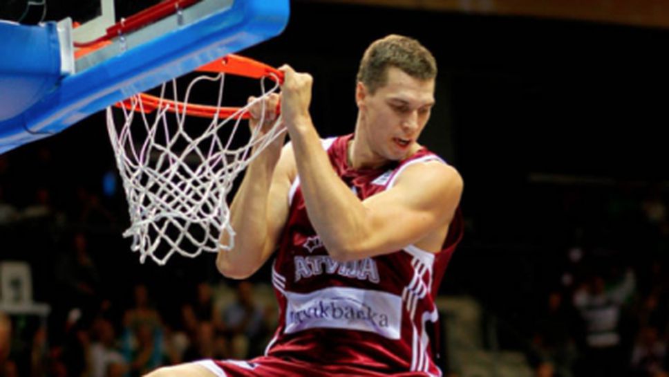 Сигал взе латвийски национал и американец преди мача с Левски