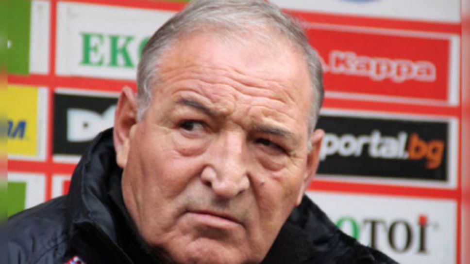 Пенев определи ЦСКА като фаворит срещу Лудогорец