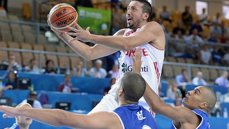 Тюркоглу се оттегли от националния на Турция