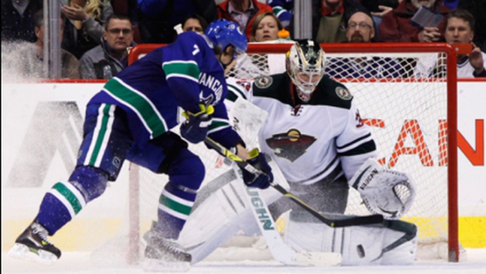 Ванкувър остави живи надеждите си за плейофите след успех над Минесота