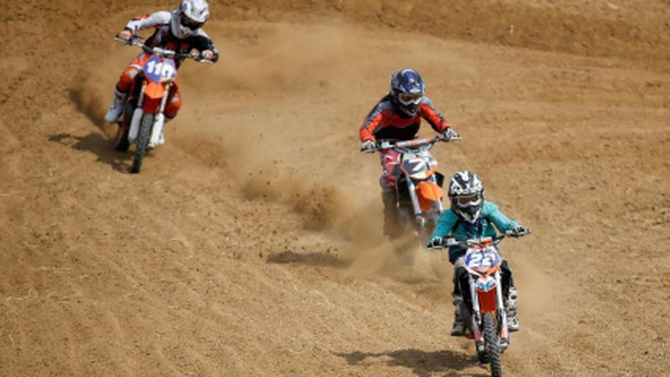 Оспорван първи ден на Републиканския шампионат по мотокрос