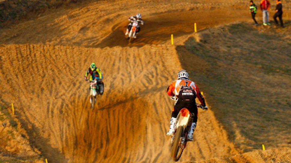 С тържествен водосвет стартира сезонът в мотокроса в България