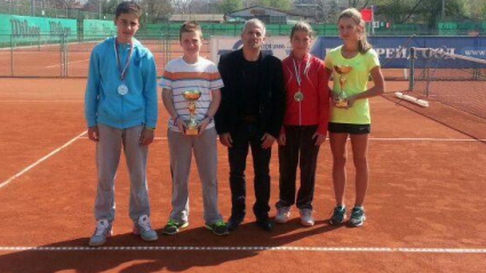 Домакините от "Локомотив" (Пд) спечелиха титлите на турнира до 14 г.