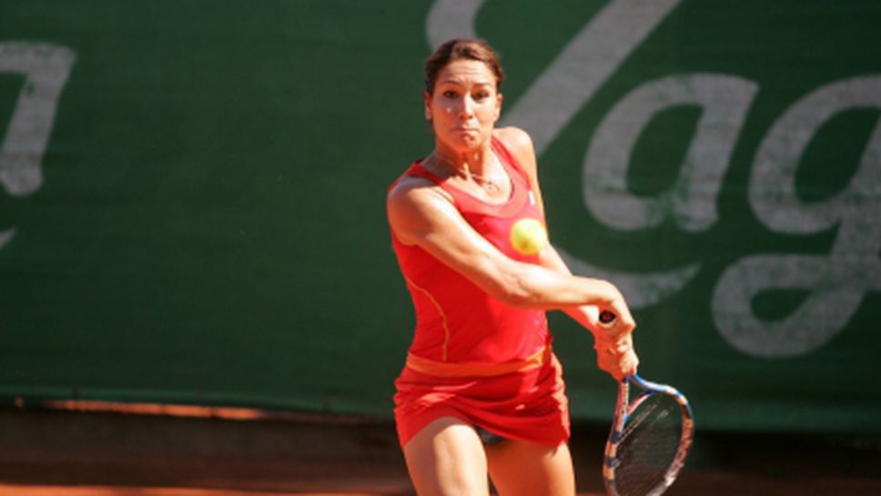 Елица Костова отпадна в първия кръг на двойки на турнира в Монтерей