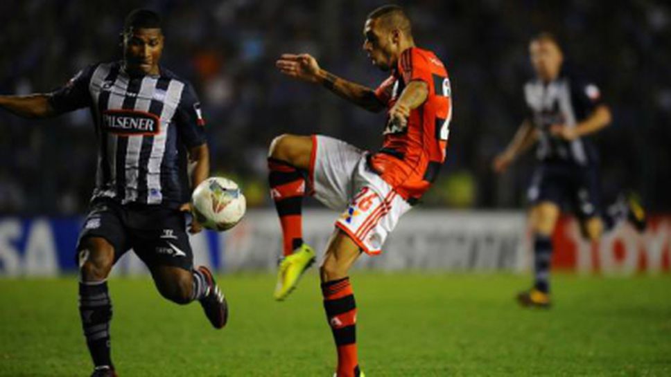 Фламенго запази шансове за осминафиналите след победа като гост