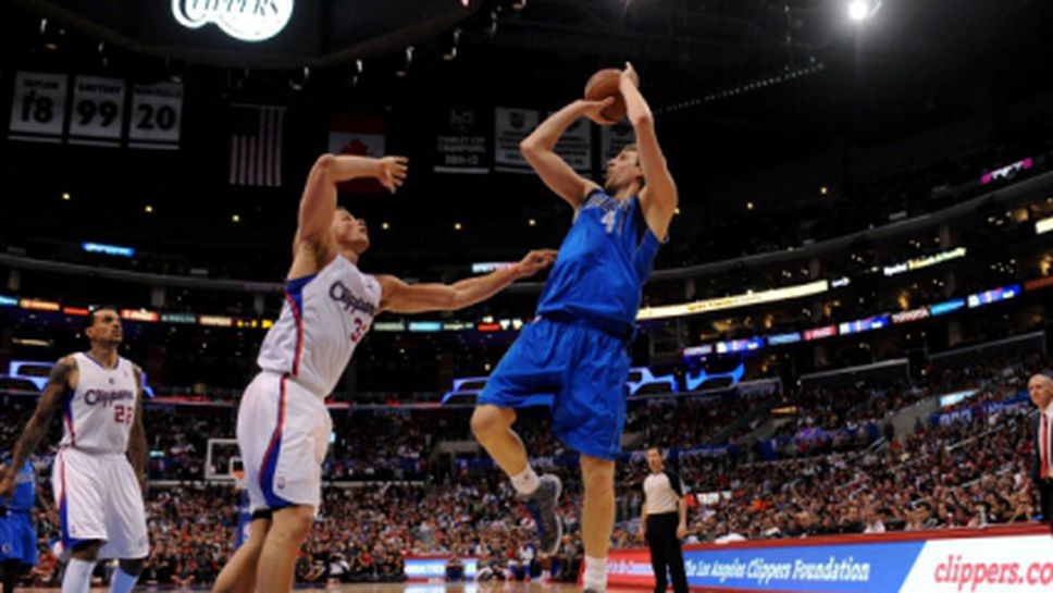 Дирк Новицки с 26 точки срещу Клипърс