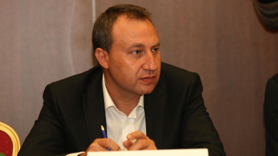 Шефът на Марек Иво Константинов: Какво прави Левски в залата на федерацията?