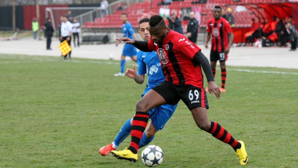 Защитник на Локо Сф: Първите два отбора в България са на добро европейско ниво