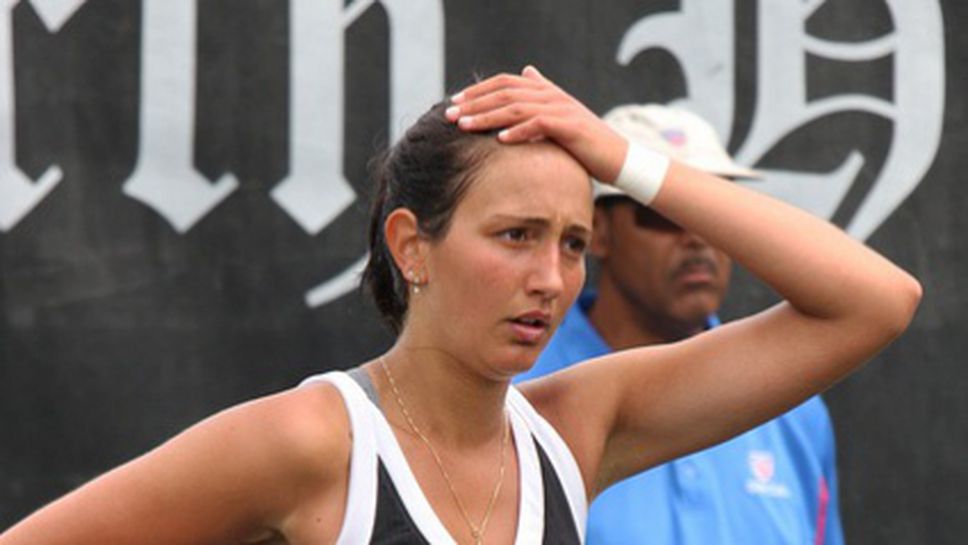 Найденова се класира за финала на двойки, отпадна на сингъл