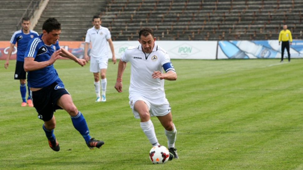 Трима контузени в Славия