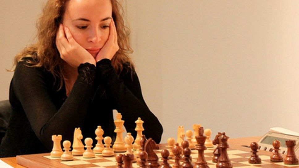 Стефанова е на 12-о място след първия ден на световното първенство по ускорен шахмат